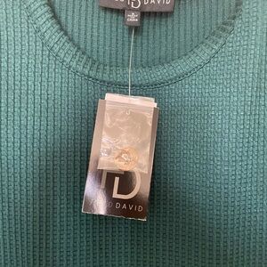 Women’s Green Top